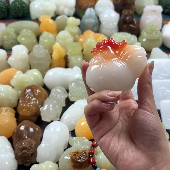 江***雨石材昆仑山脉红皮小鸡