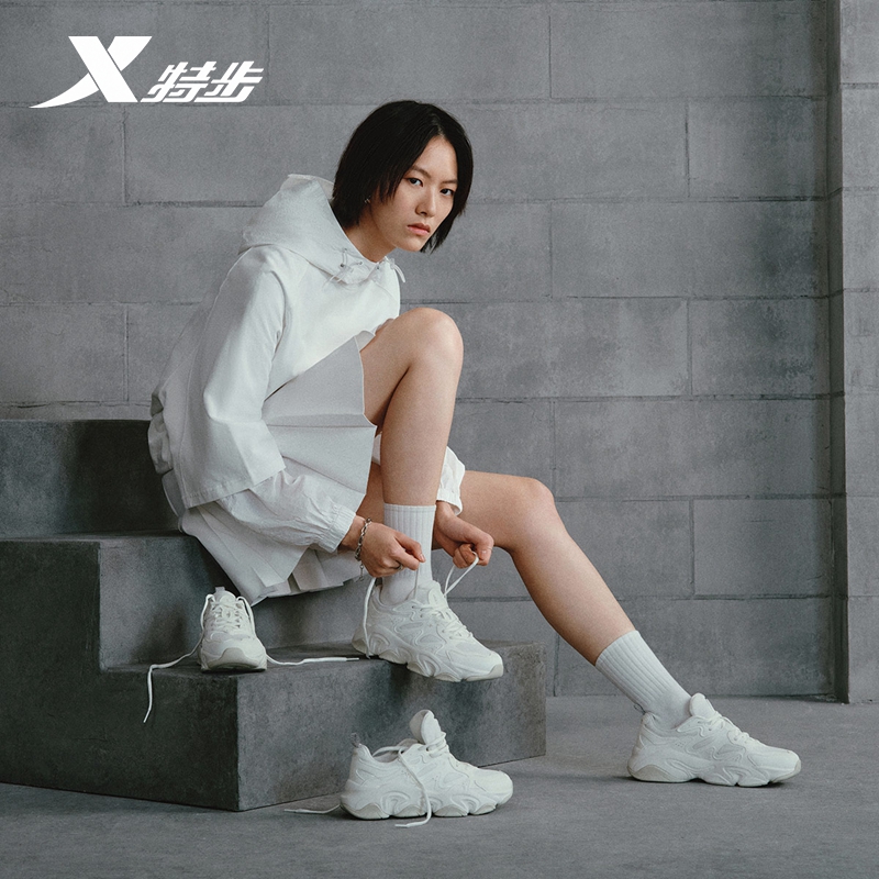 【游牧】特步女鞋秋冬新款厚底复古鞋休闲时尚休闲情侣ins风老爹鞋