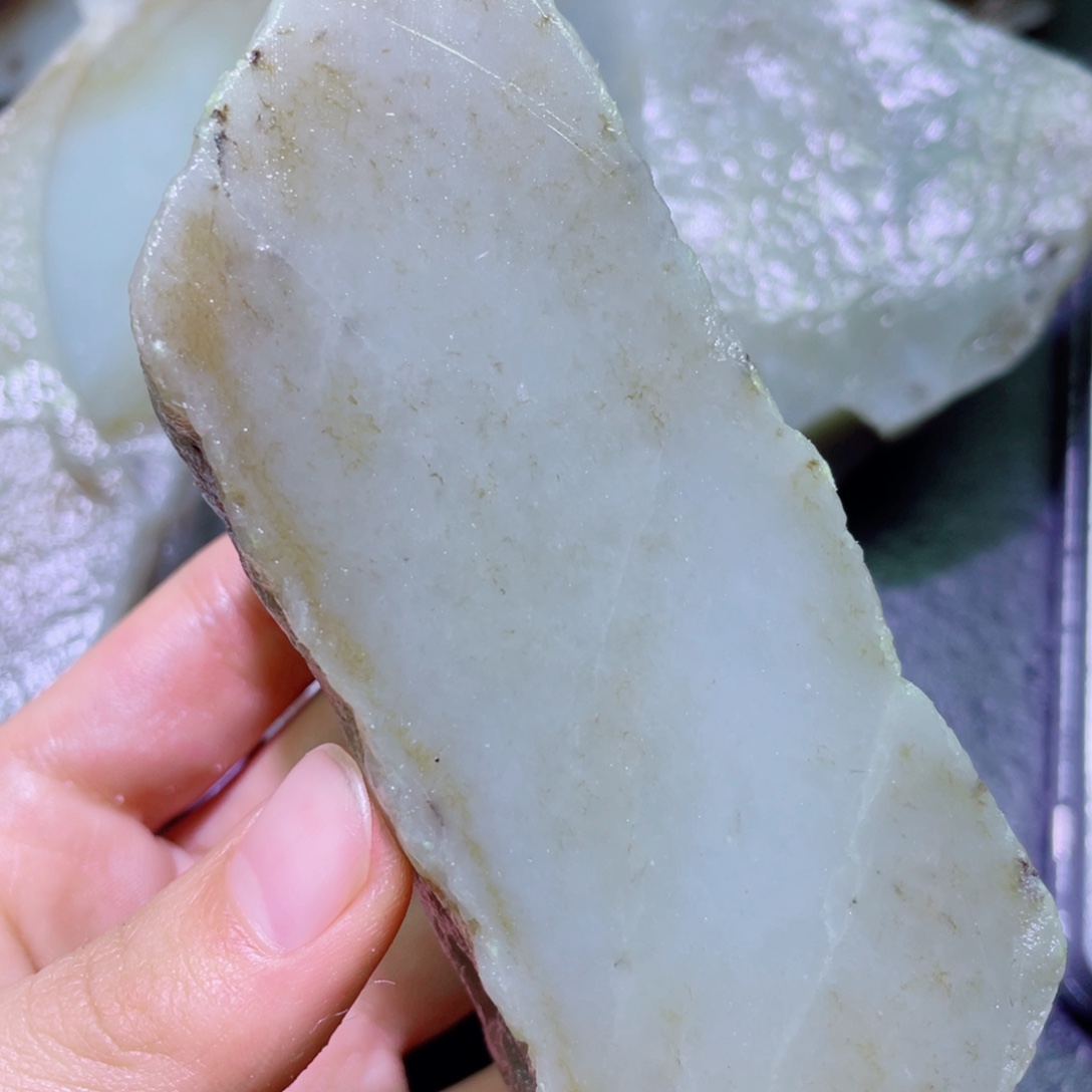 和田玉未镶嵌珠宝半成品