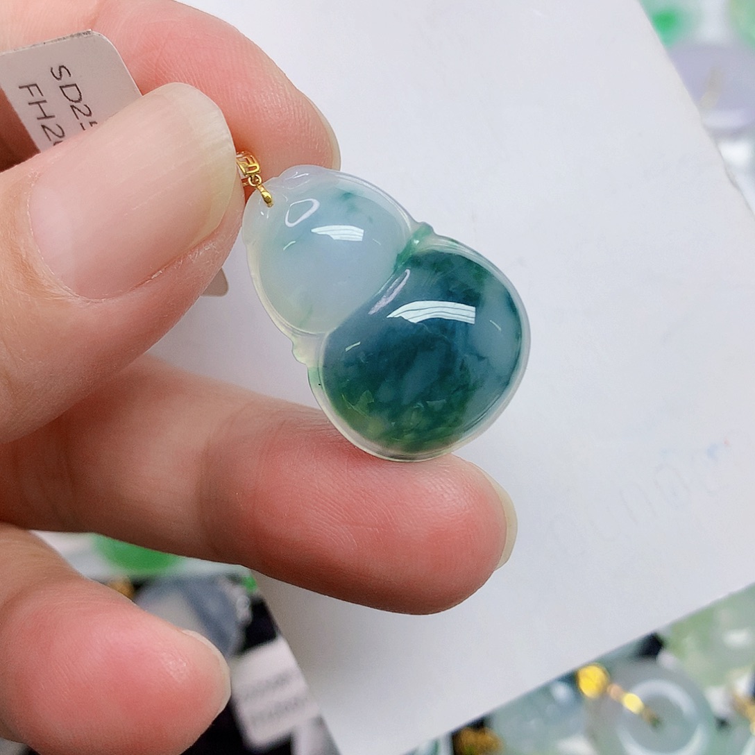 翡翠18K金镶嵌颈饰4667775