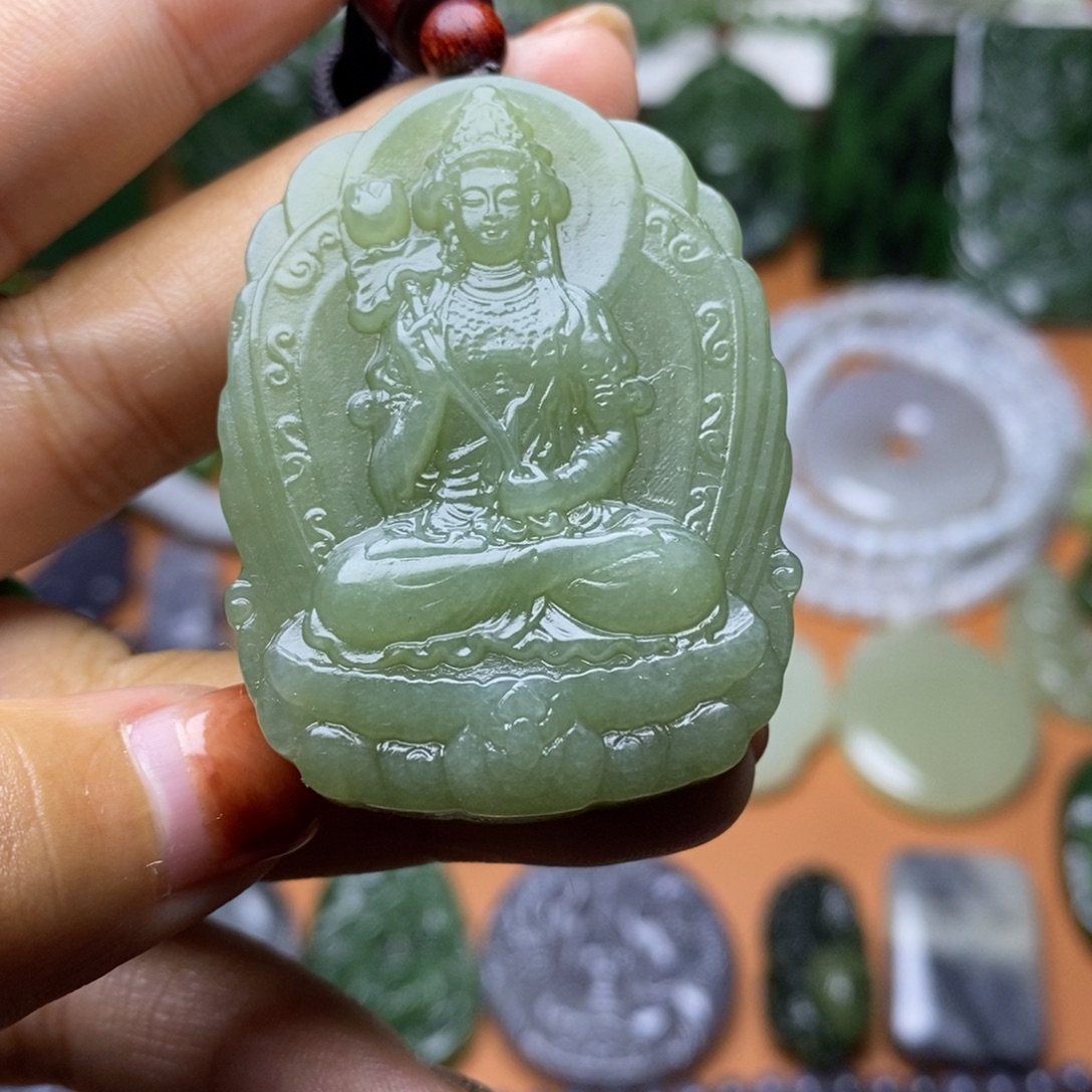 和田玉未镶嵌颈饰