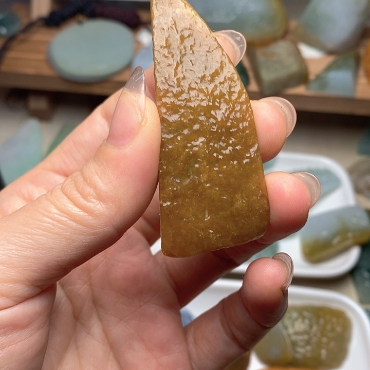 翡翠未镶嵌颈饰天然