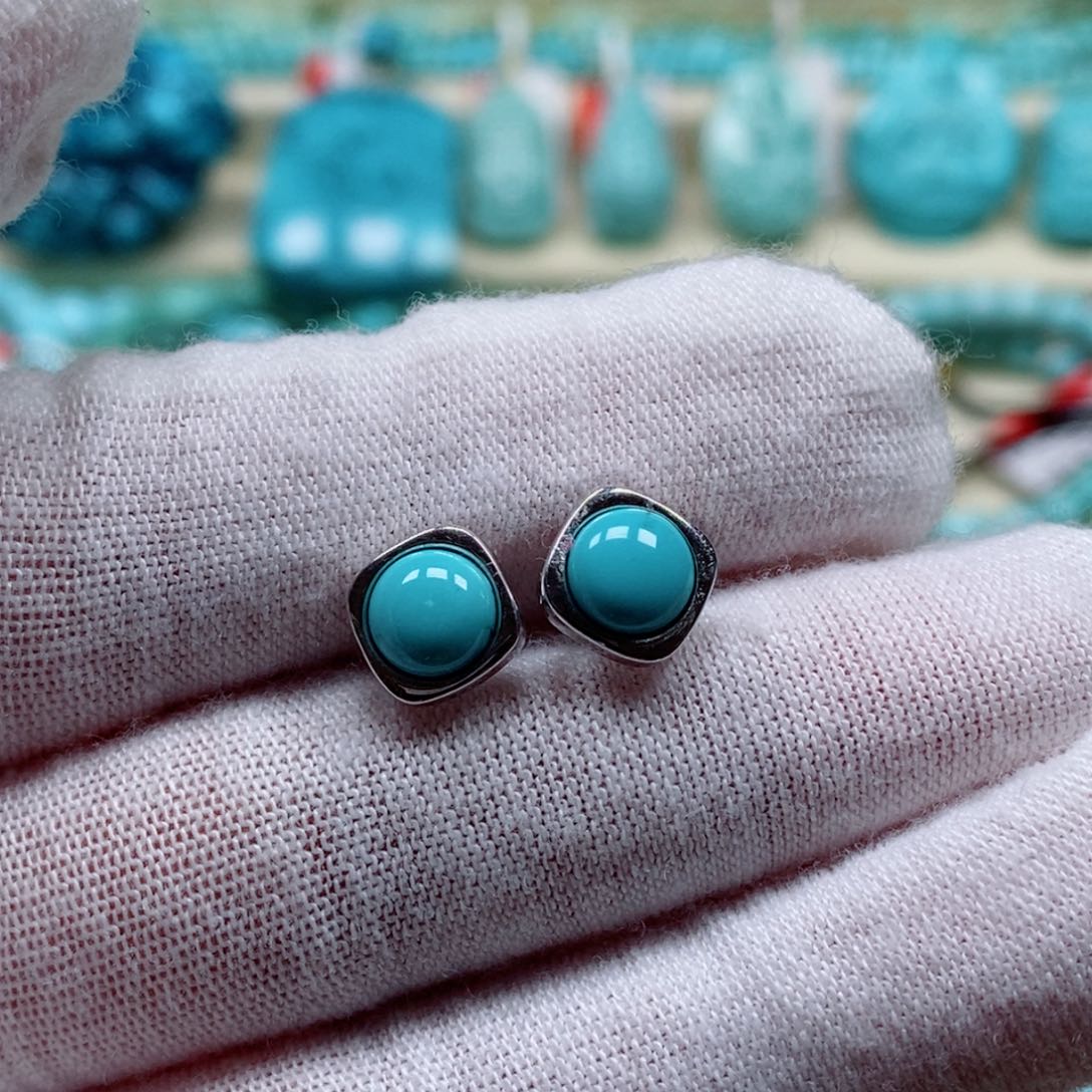 银S925镶嵌绿松石珠宝奇石马****室