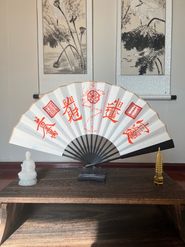 龙王家双面中国风扇子复古纸扇折扇扇面折叠扇，纯手工扇子拍照