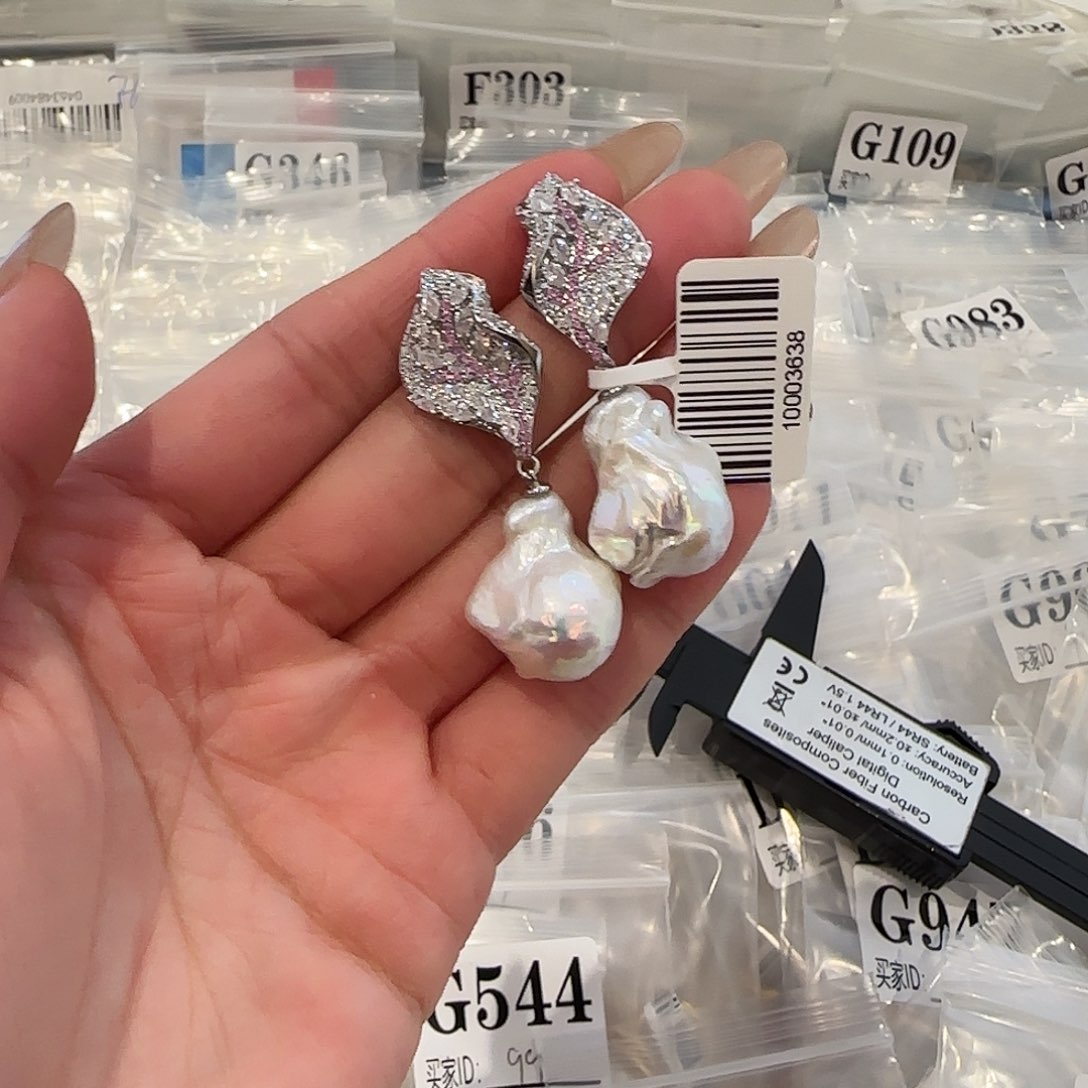 淡水珍珠耳饰合金