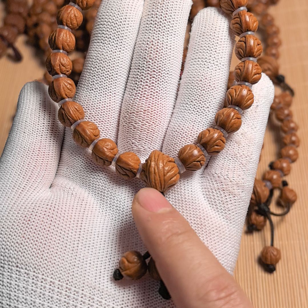 桃核吊坠小龙纹手持