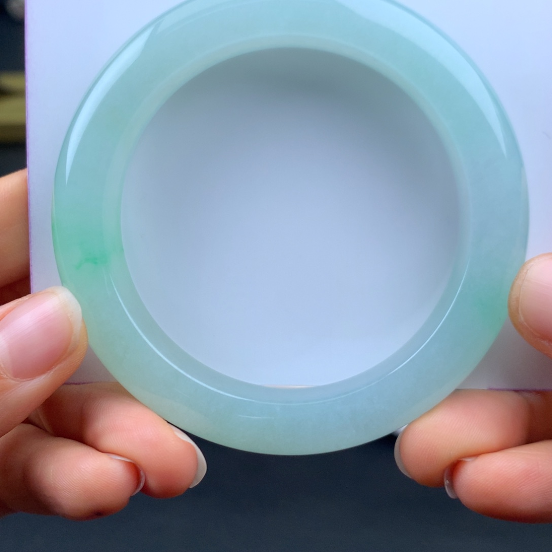 翡翠未镶嵌手镯冰飘阳绿