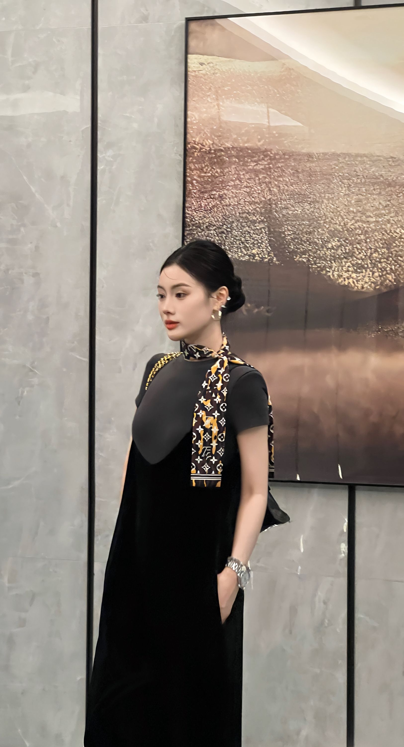 LMM 夏季百搭小众休闲设计感黑色丝绒吊带连体裤2