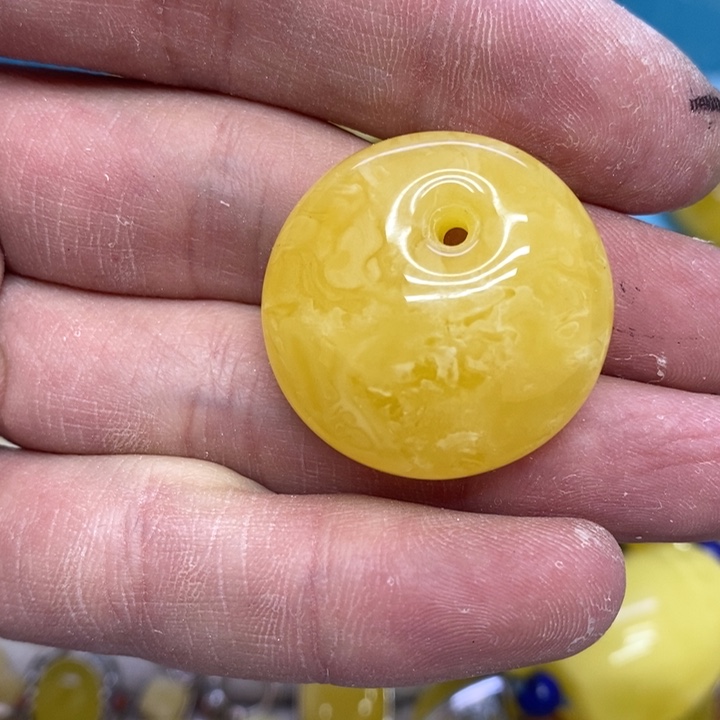 蜜蜡裸石未镶嵌吊坠