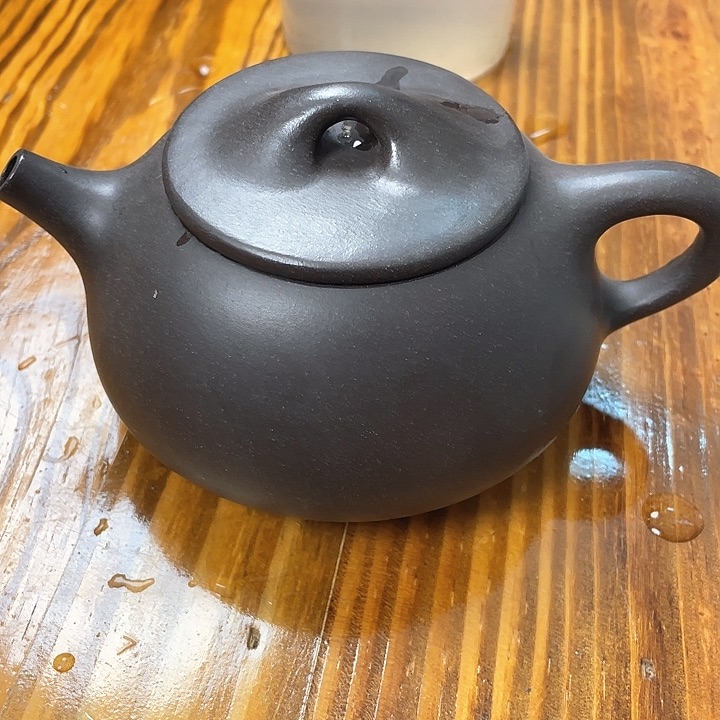 紫砂茶壶处理一把