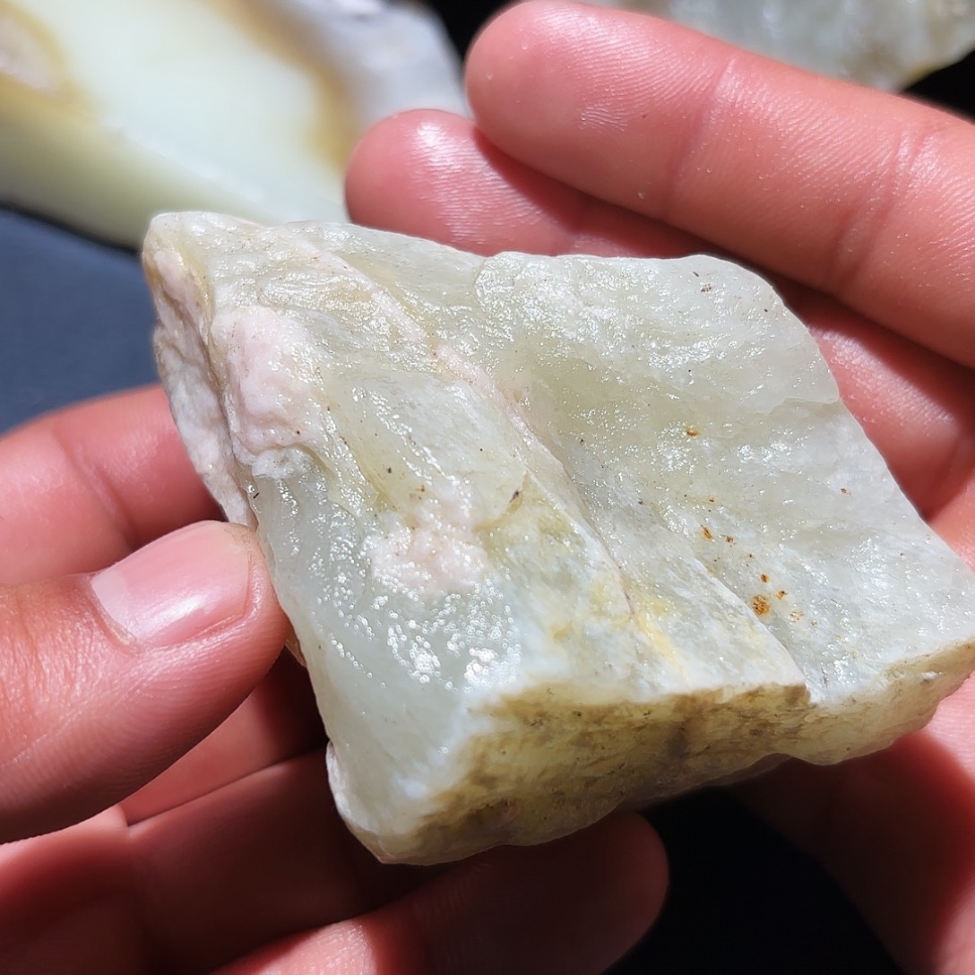 和田玉未镶嵌珠宝奇石