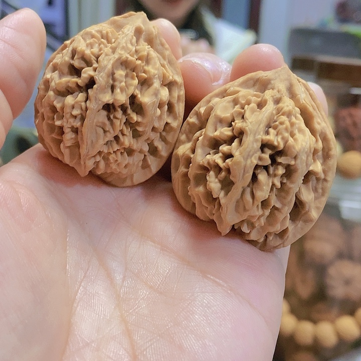 【闪购商品】文玩核桃把件38.5状元冠