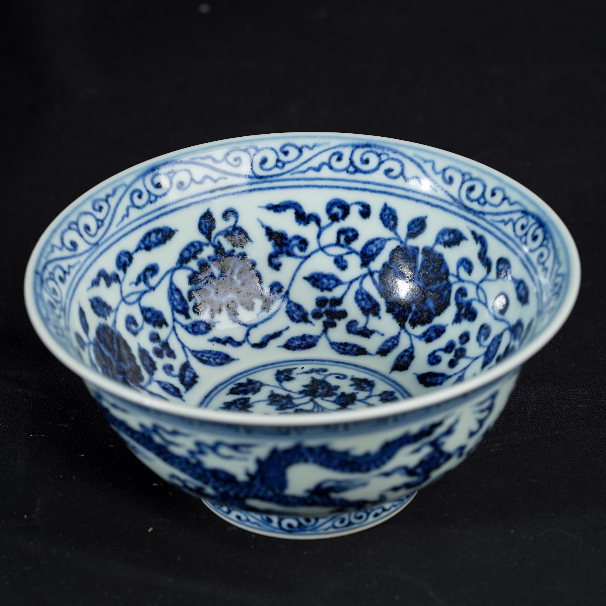 明代宣德青花龙纹碗