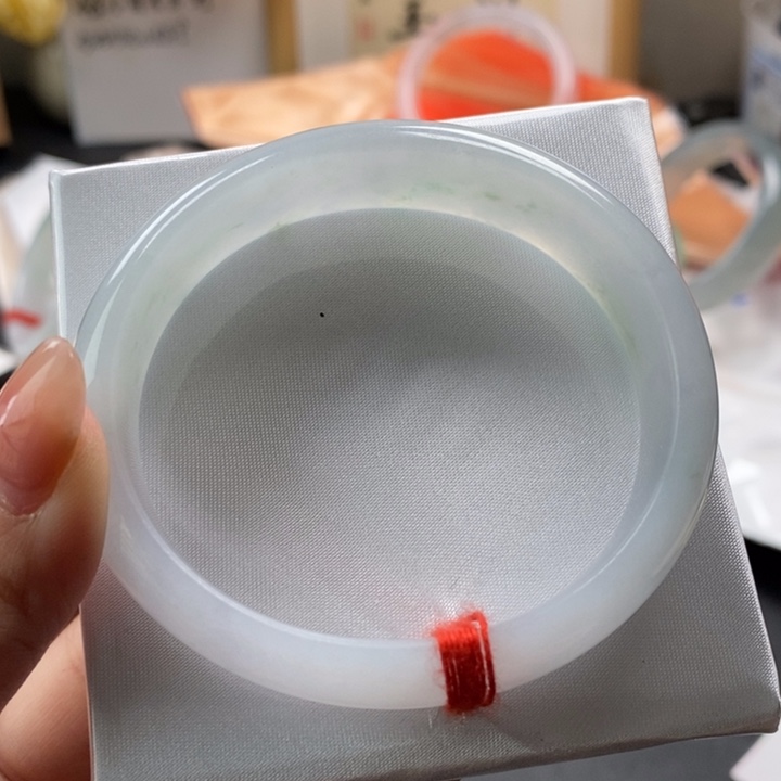 【闪购商品】翡翠手镯未镶嵌芊***356贵妃