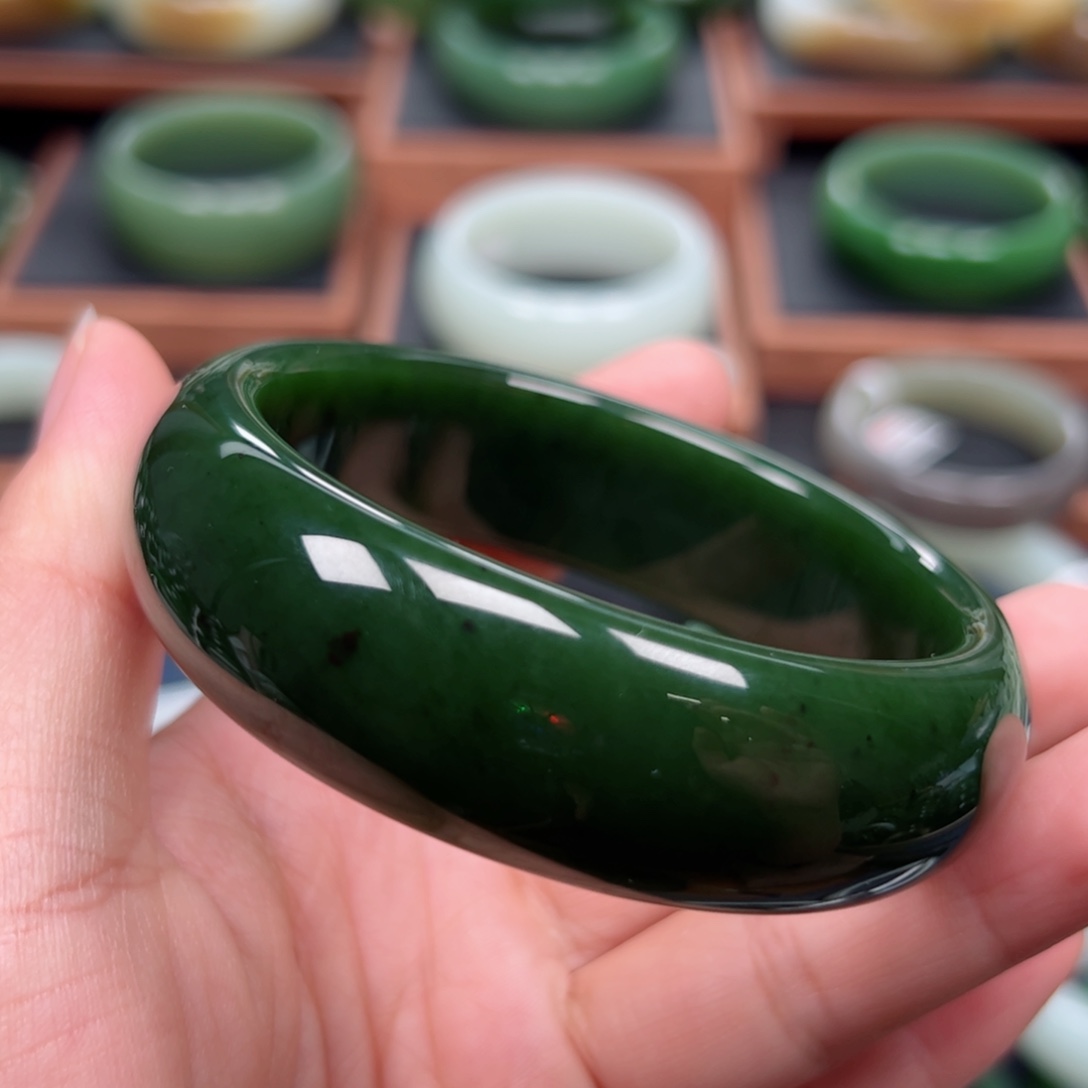 未镶嵌手镯和田玉（碧玉）6263