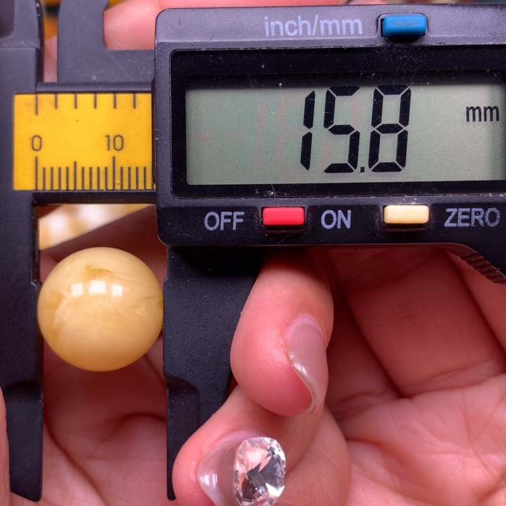 非金属仿琥珀配饰004