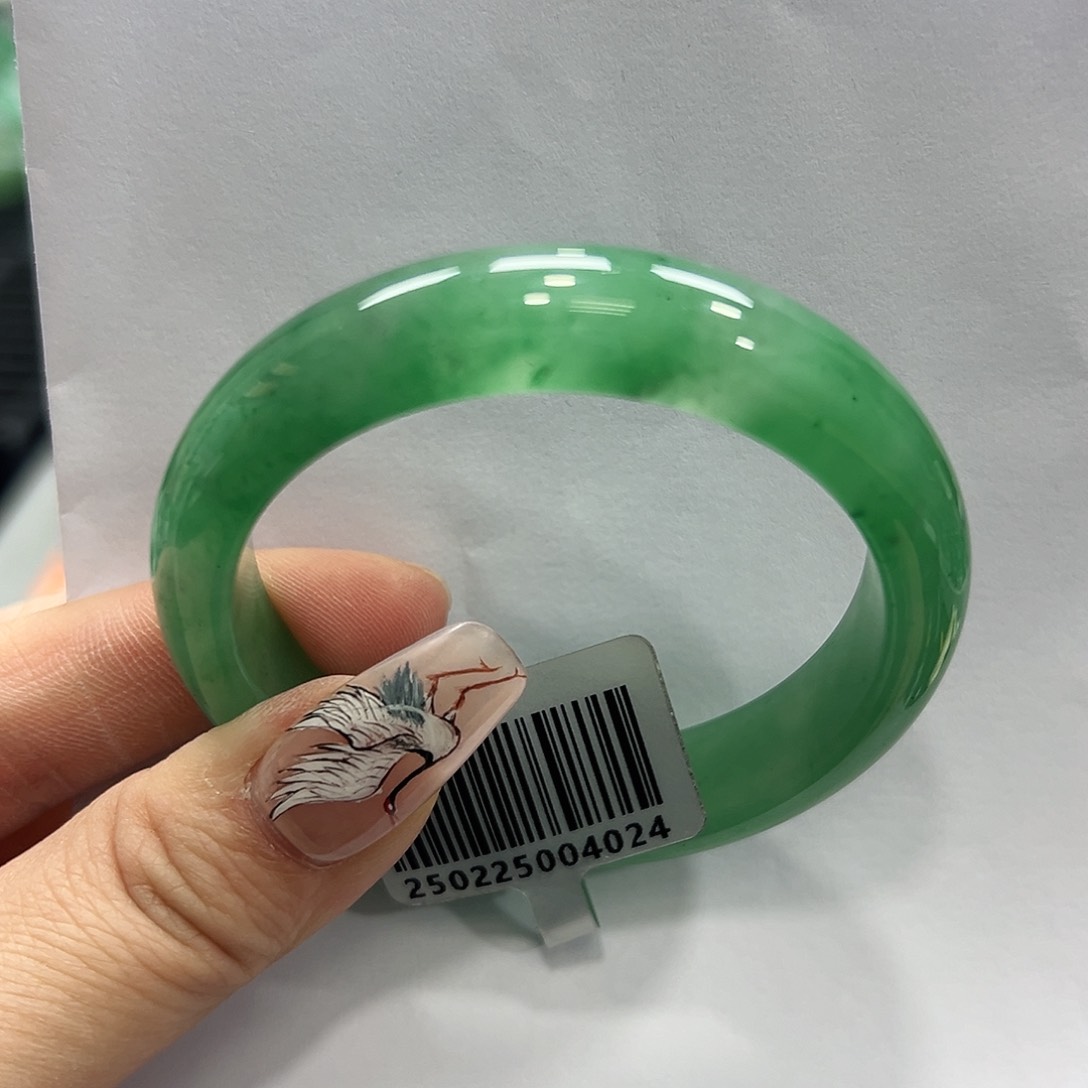 石英质玉手镯未镶嵌芳*