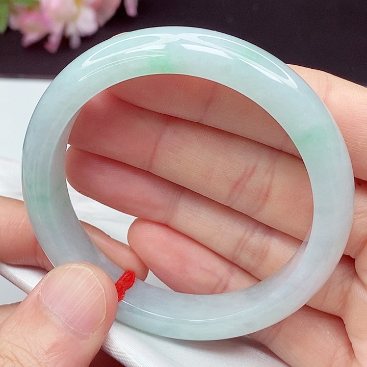 翡翠手镯未镶嵌57圈