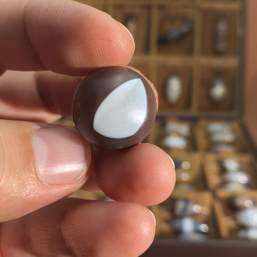 玛瑙/玉髓颈饰合金