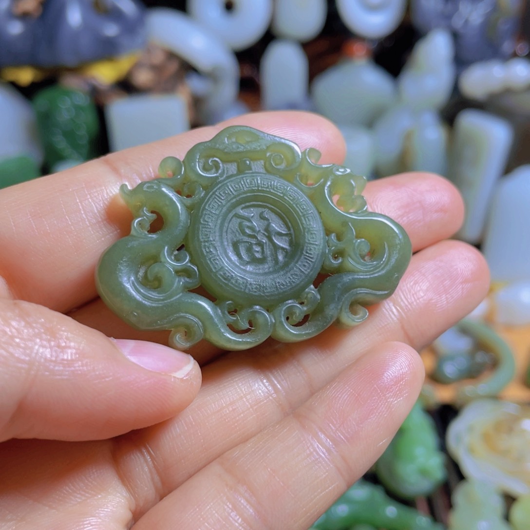 和田玉挂件未镶嵌