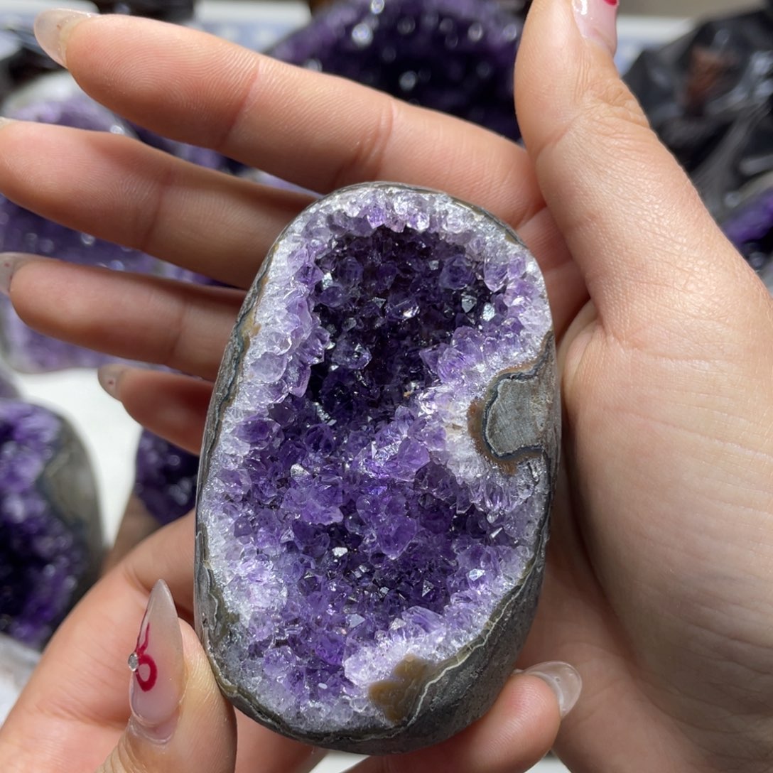 紫晶大型摆件（非配饰）未镶嵌