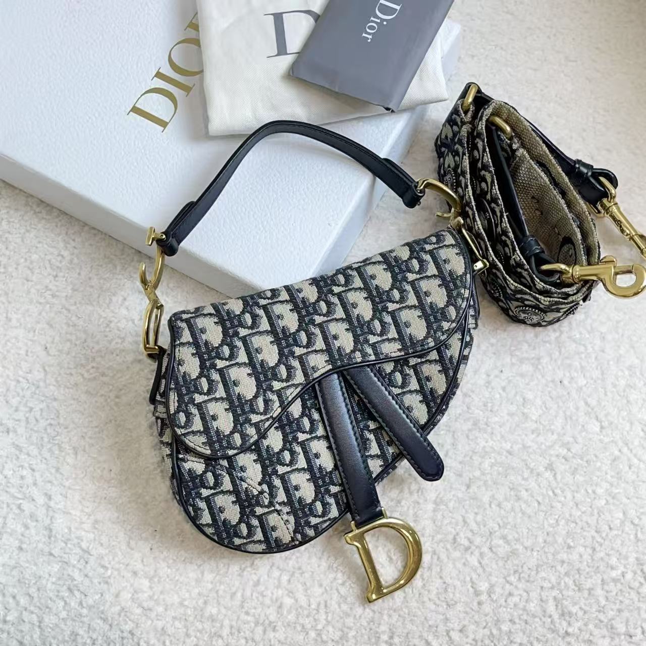 99新 DIOR/迪奥 马鞍小号 /17655561/代卖服务/12期