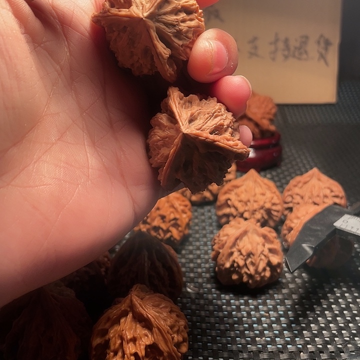 吊坠文玩核桃36mm盘山三棱