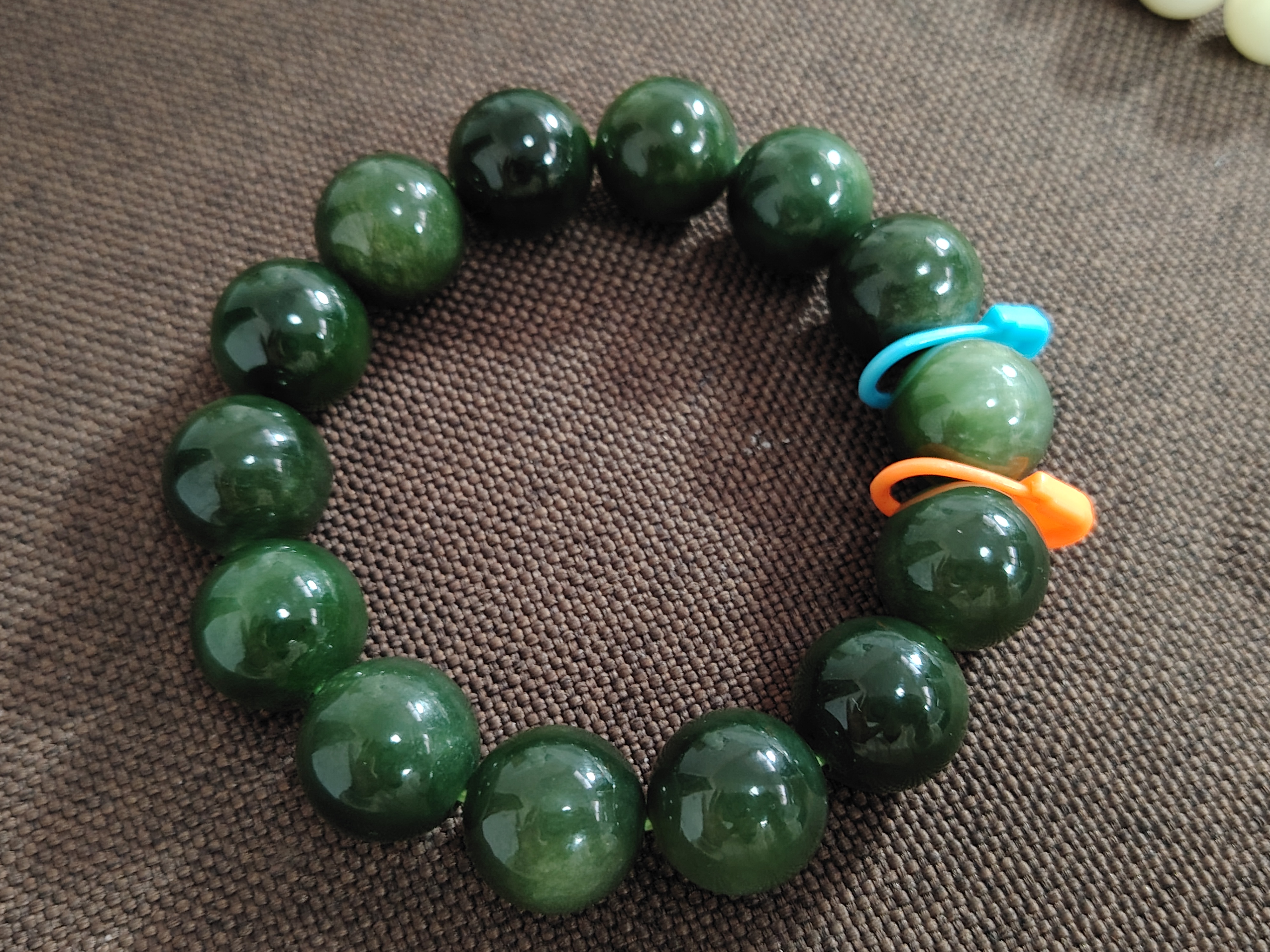 和田玉俄碧未镶嵌卡16mm