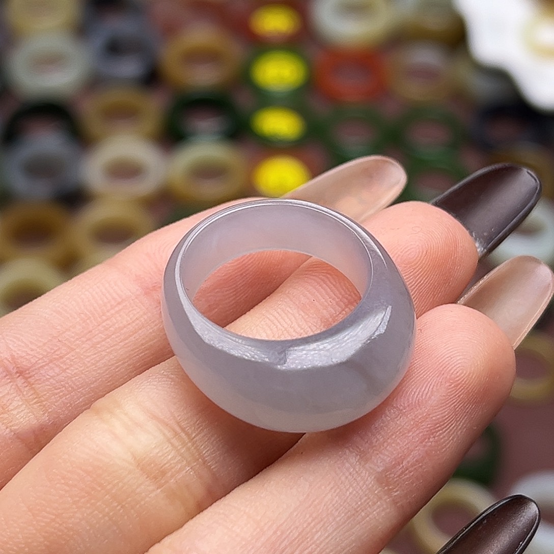 少***少和田玉未镶嵌戒指