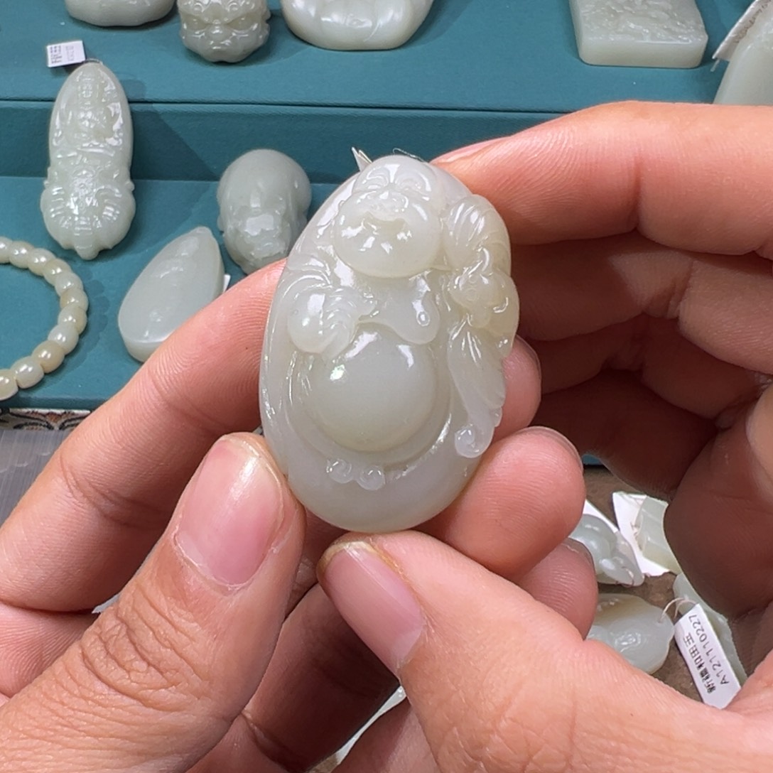 和田玉颈饰未镶嵌