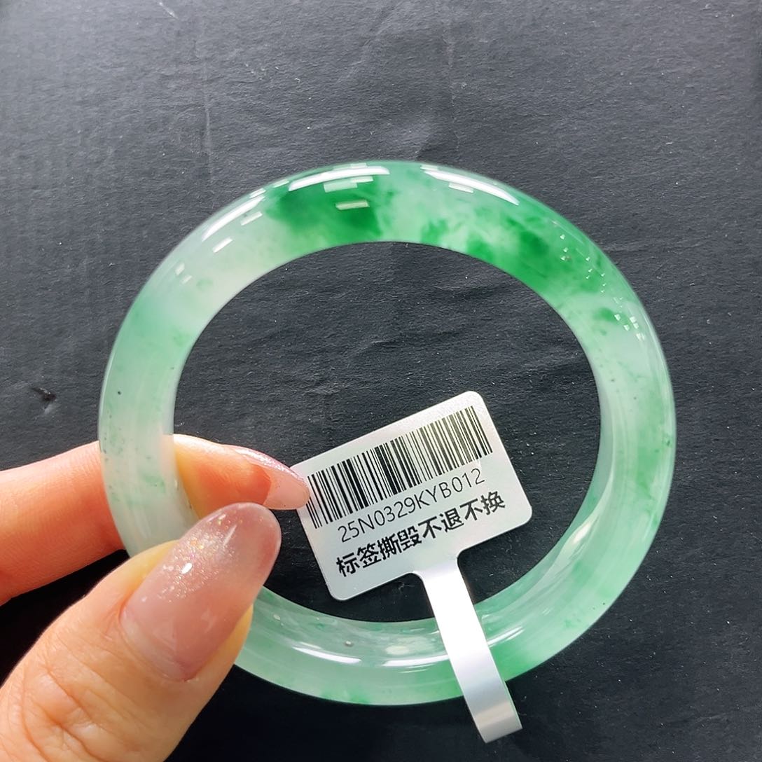 石英质玉未镶嵌手镯➕艳艳54.8