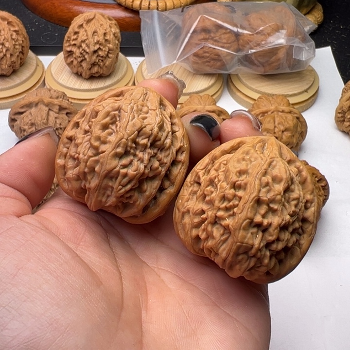 文玩核桃把件38虎头王