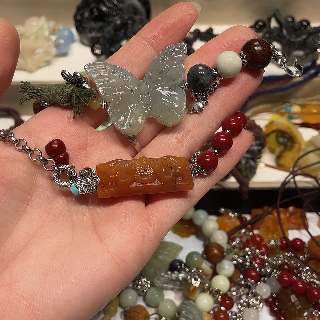 往***头蛇纹石玉合金颈饰