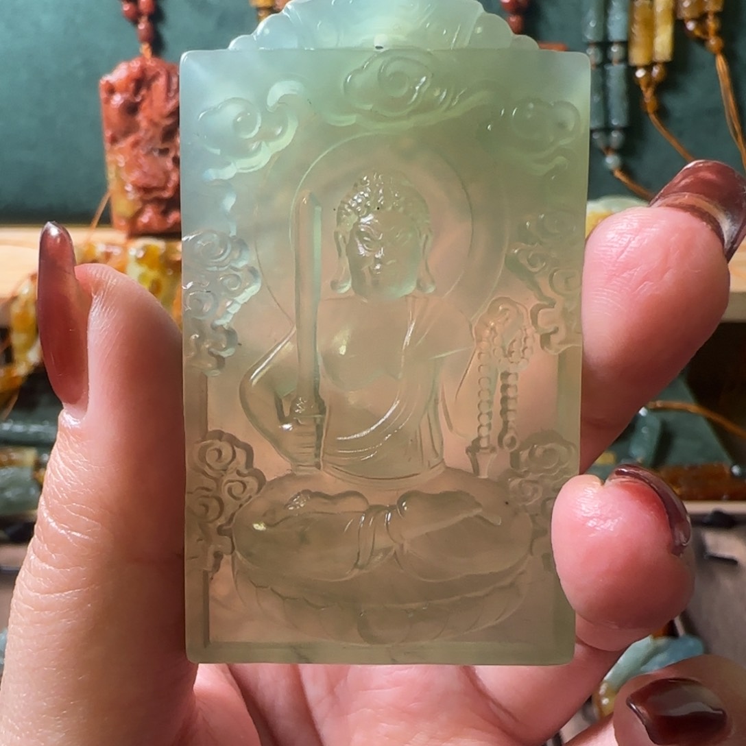 蛇纹石玉颈饰合金