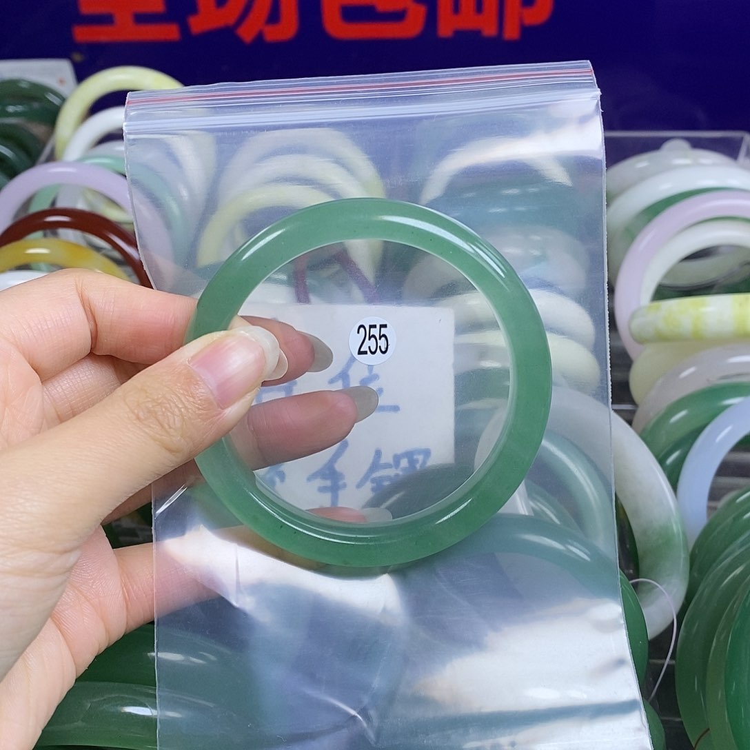 石英质玉颈饰未镶嵌61