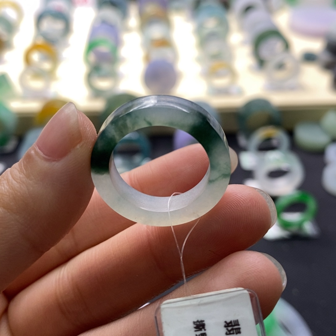 定制翡翠未镶嵌圈口17
