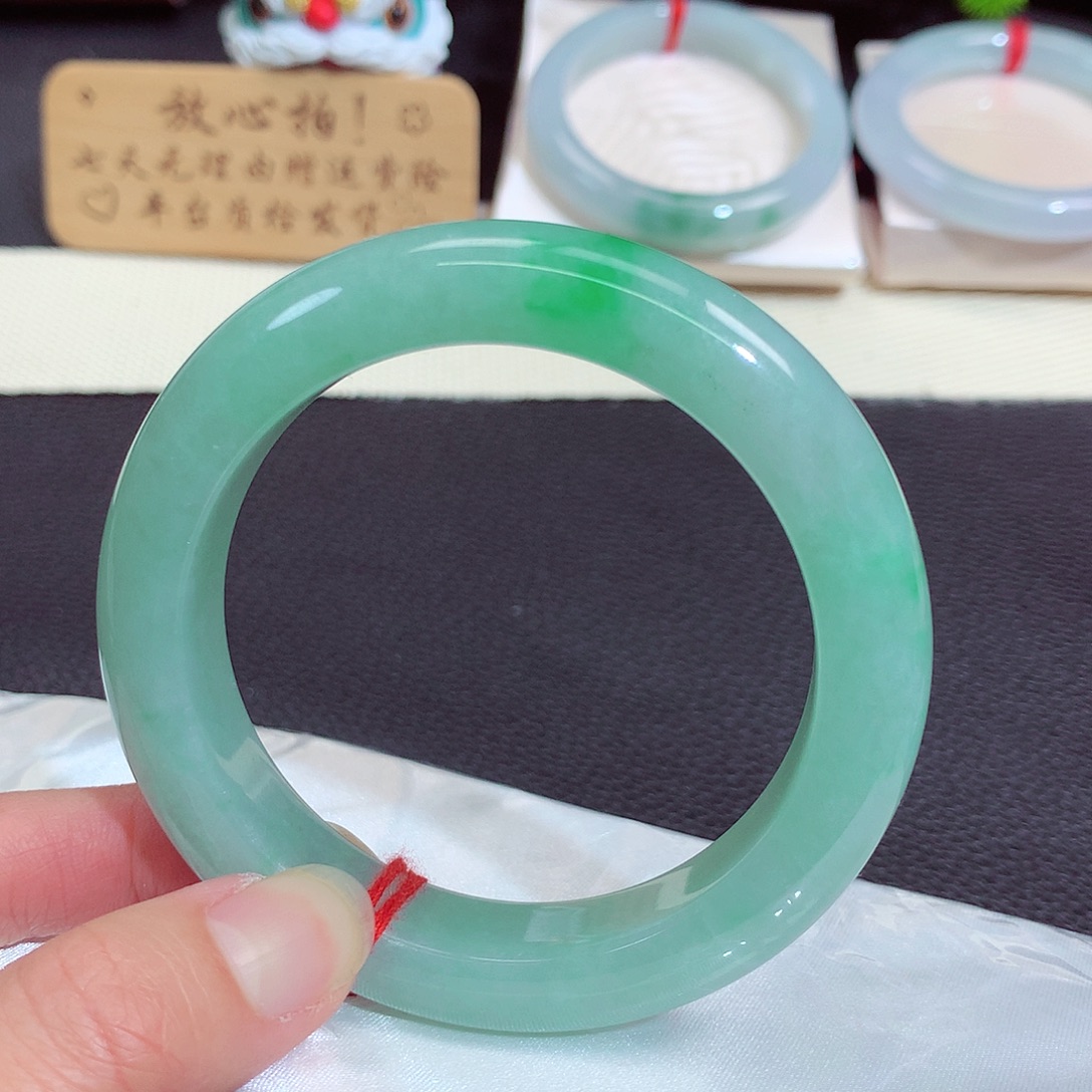 翡翠未镶嵌手镯1272