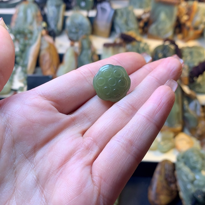 岫岩老玉（透闪石质玉）手链未镶嵌