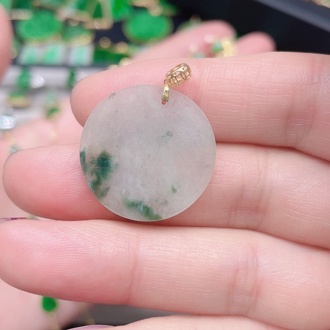 翡翠颈饰18K金镶嵌天然翡翠