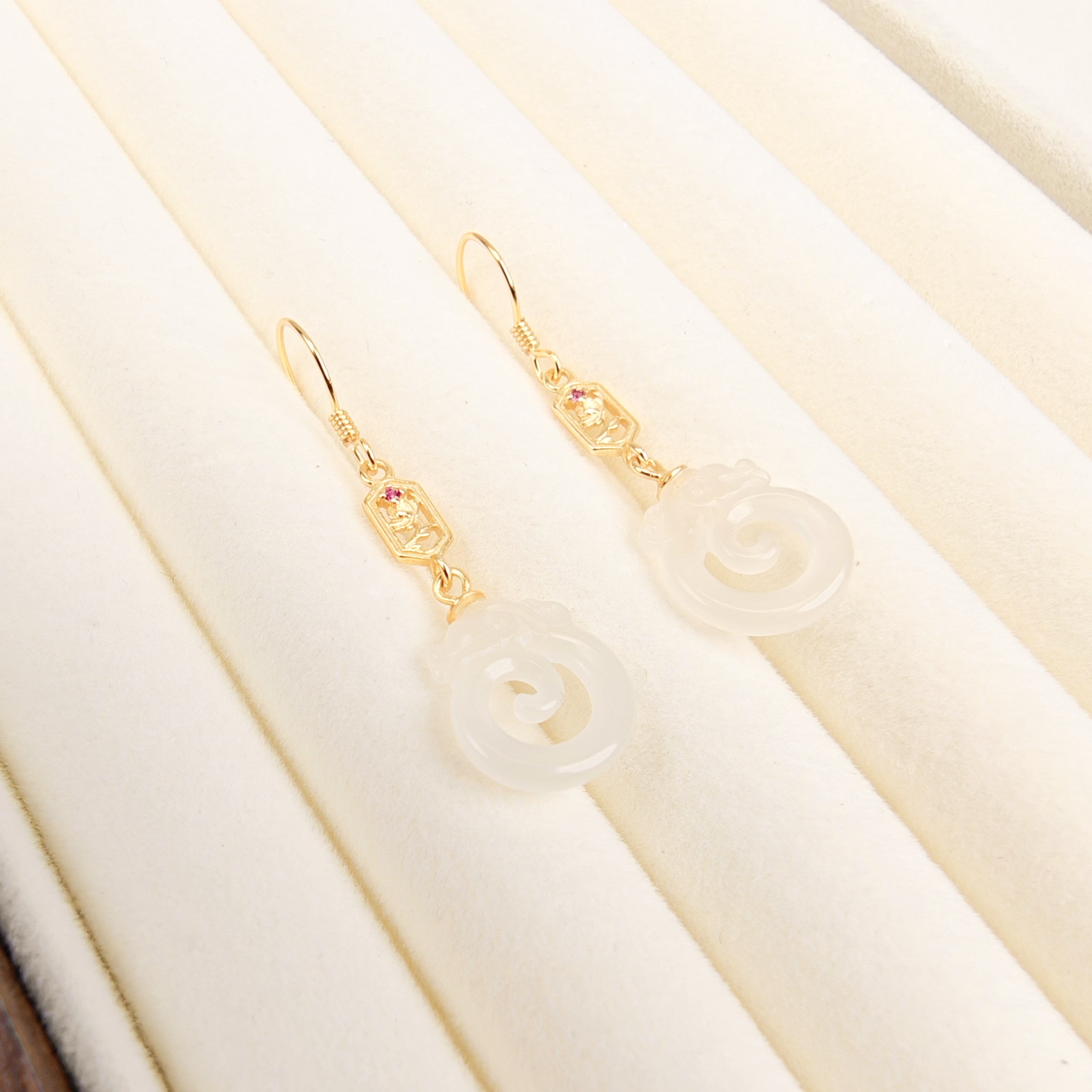 S925银和田玉中国风图腾耳钩耳饰耳钉精美百搭耳环耳坠