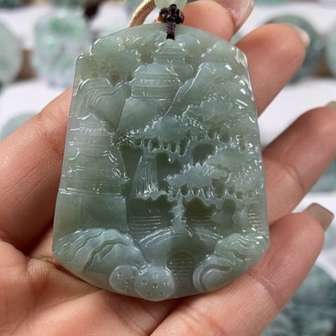 翡翠颈饰未镶嵌山水牌福利