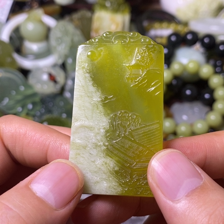 岫玉岫玉颈饰未镶嵌