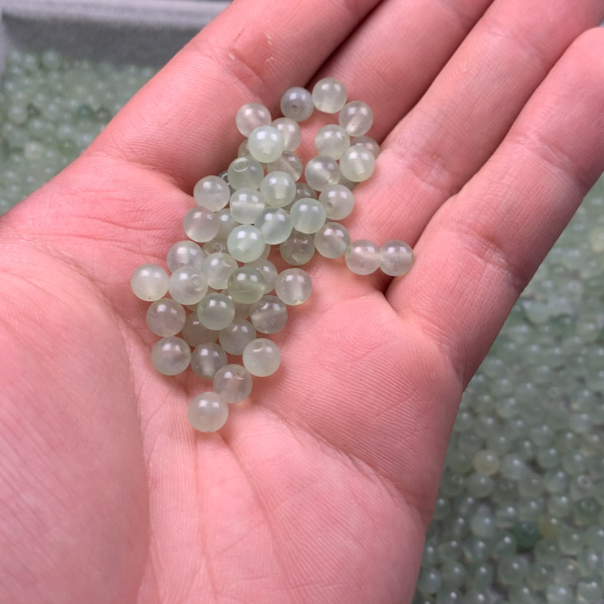 【闪购商品】蛇纹石玉未镶嵌岫玉108粒大****?