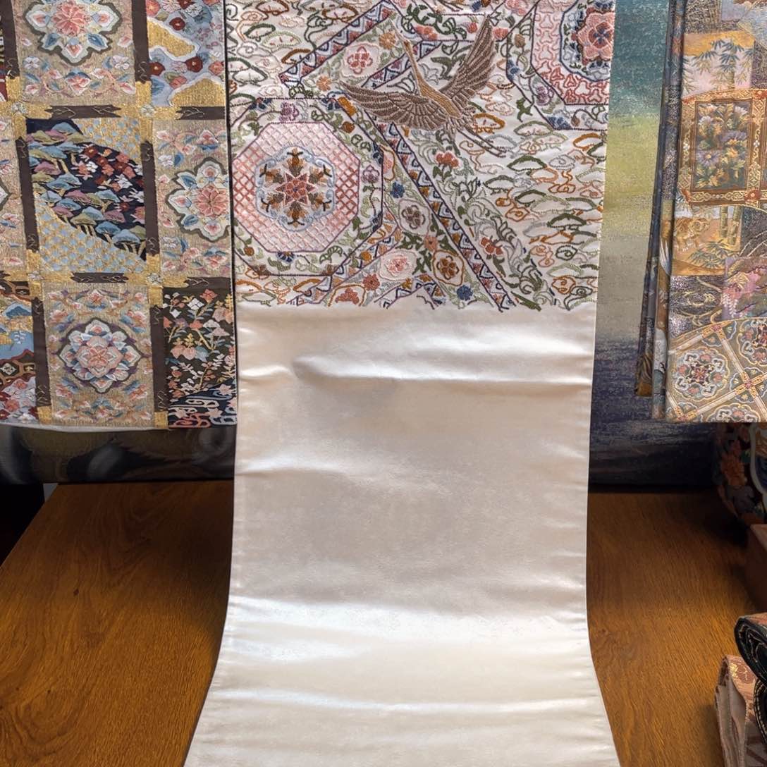 织绣两通细密打籽绣