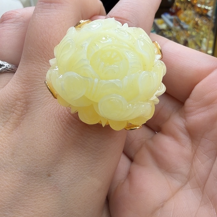 琥珀未镶嵌珠宝奇石