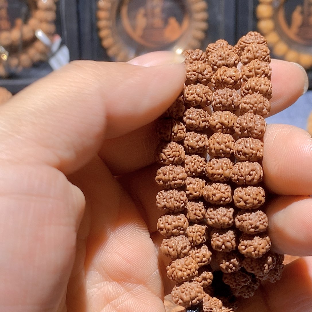 小****金刚菩提吊坠龙骨梅花