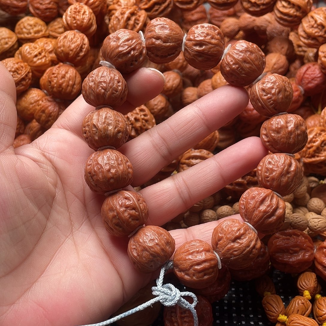 张***森手串文玩核桃方墩