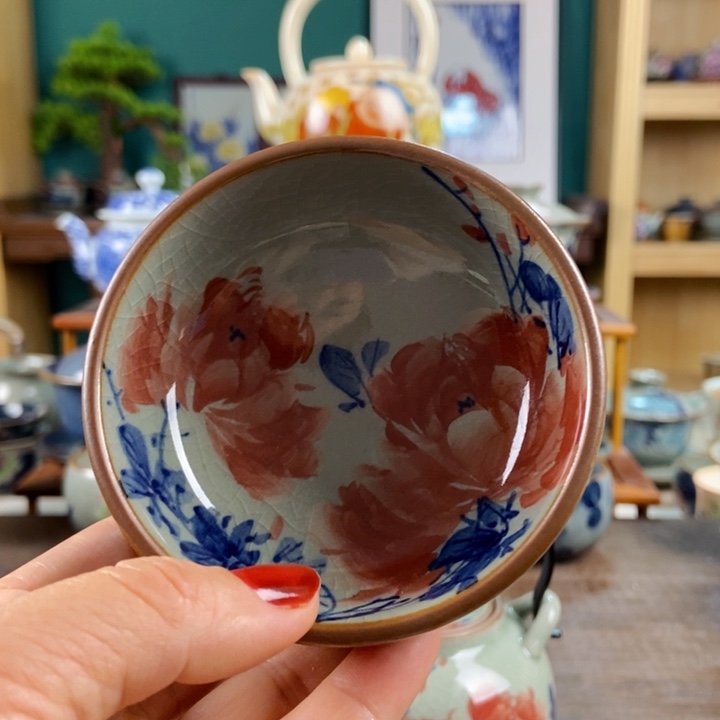 瓷片手工制作工艺精湛等特点为