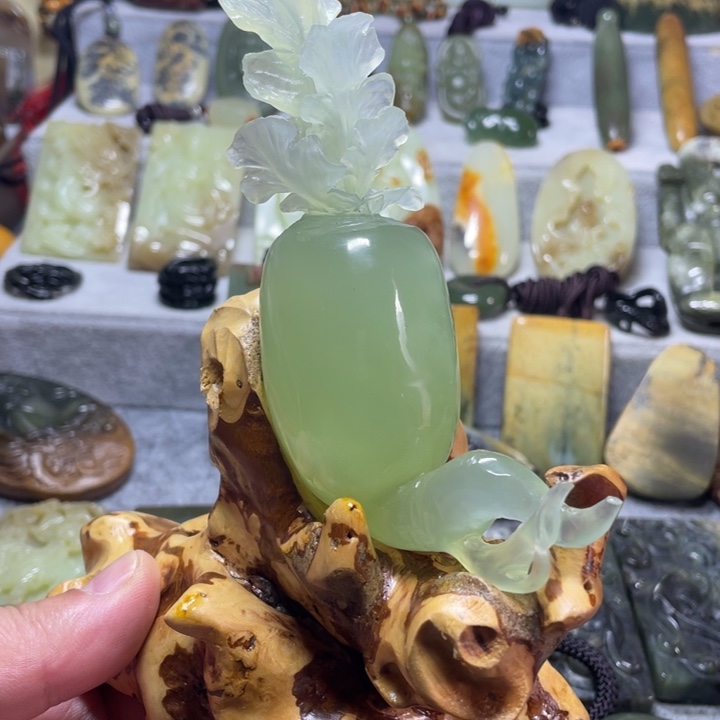 【闪购商品】未镶嵌蛇纹石玉摆件