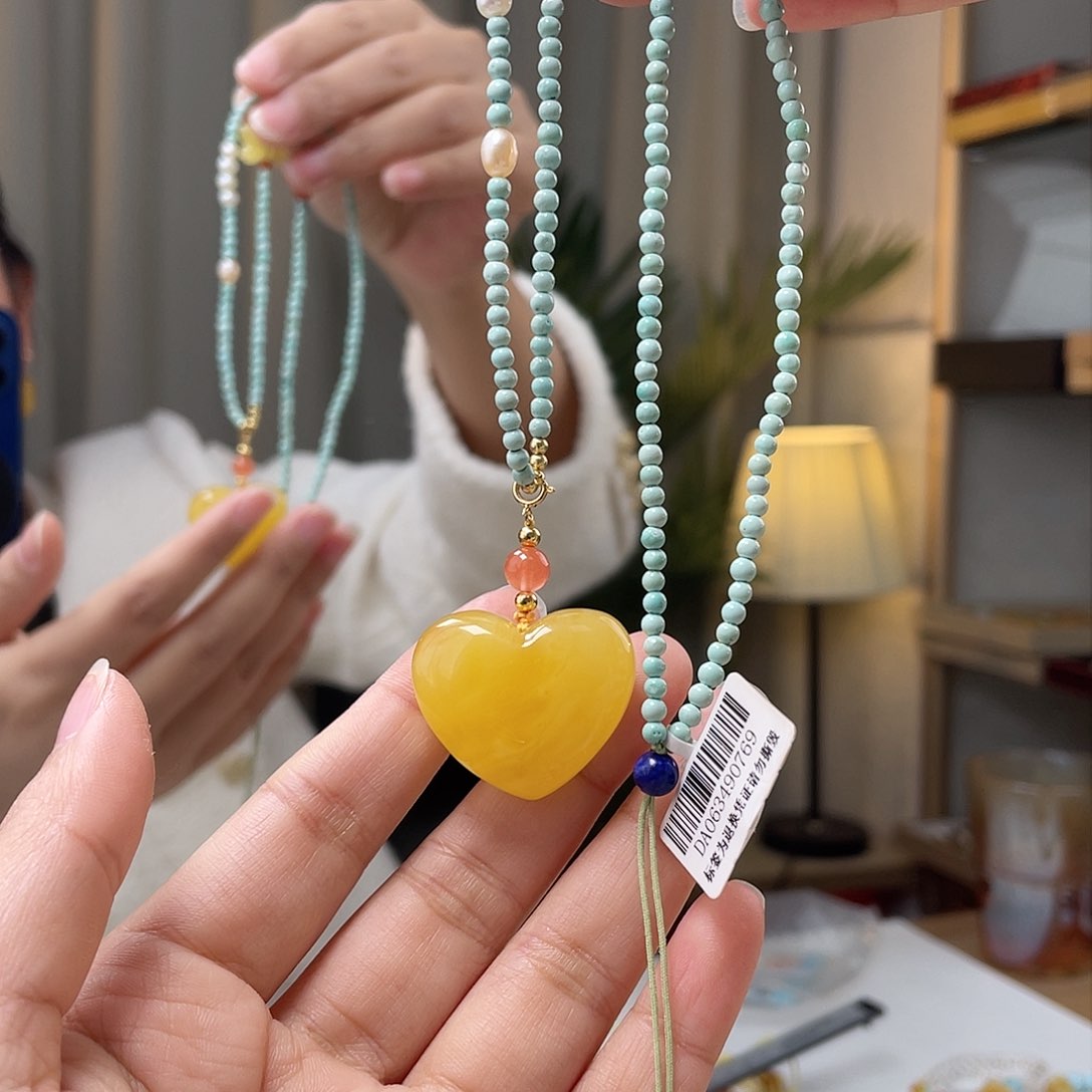 琥珀裸石未镶嵌蜜蜡吊坠